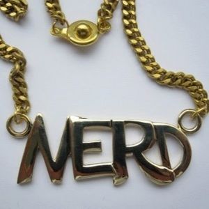 Meet your Posher, Zineb